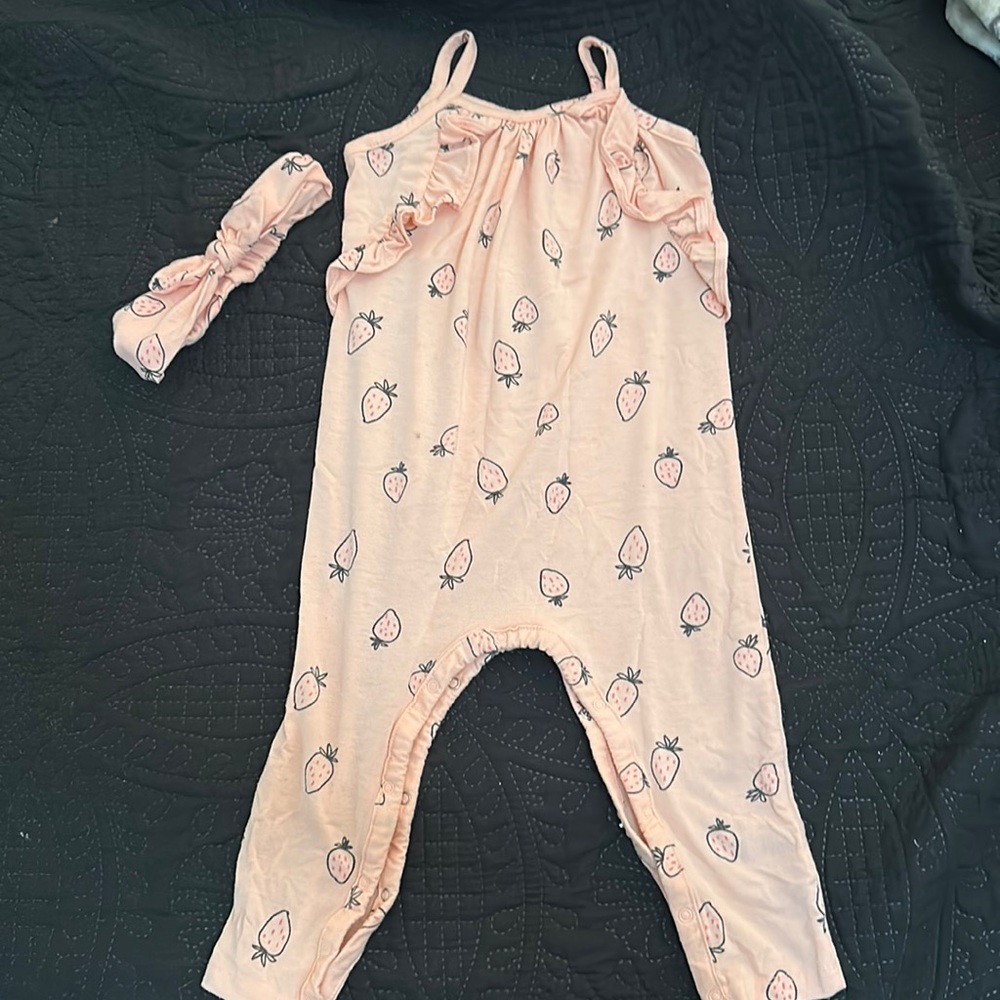 Jessica Simpson strawberry set 18 mo